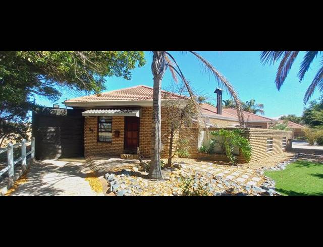 4 BEDROOM HOUSE FOR SALE IN KLEINBOSCH